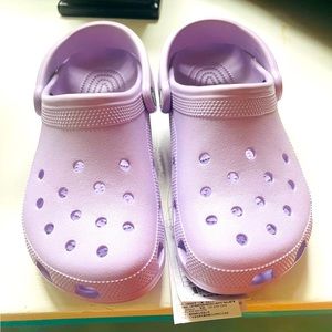 NWT Women LAVENDER Crocs